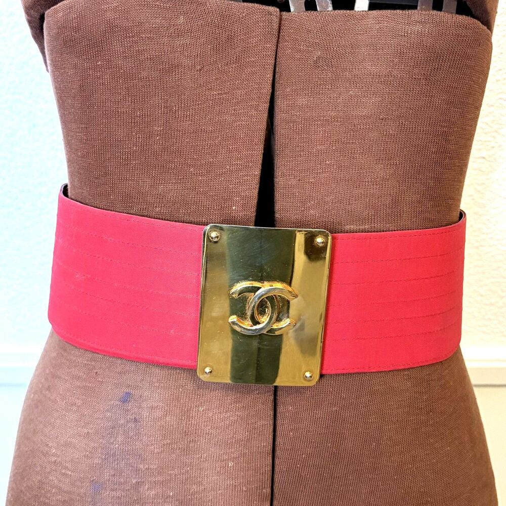 VTG Chanel Red Fabric Belt with Gold CC Logo Buckle Plate Size 70/28 Authentic